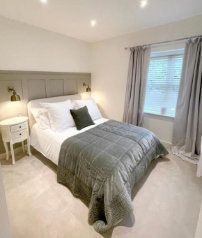 Yarm Luxury Apartments - Bank House - private gated carpark